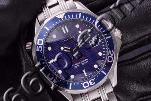 オメガ時計背面デザイン